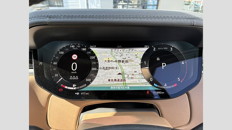 2024 認定中古車 Land Rover Range Rover オストゥーニパールホワイト（お取り扱いの有無については正規ディーラーにお問い合わせください） D350 AWD MHEV（AT） スタンダードホイールベース SE