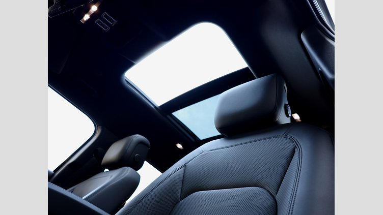 2025 Approved Land Rover Defender 110 Tasman Blue AWD D350 X-Dynamic HSE