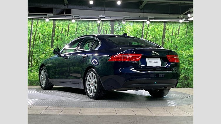 2016 認定中古車 Jaguar XE Loire Blue 2WD プレステージ