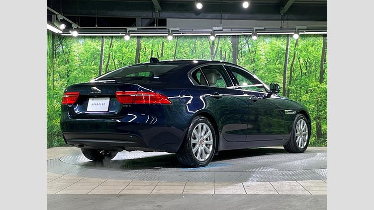 2016 認定中古車 Jaguar XE Loire Blue 2WD プレステージ