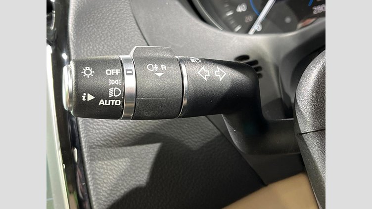 2016 認定中古車 Jaguar XE Loire Blue 2WD プレステージ