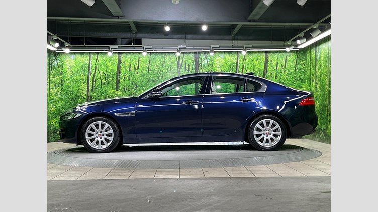 2016 認定中古車 Jaguar XE Loire Blue 2WD プレステージ