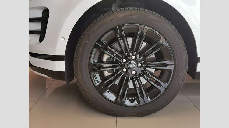2024 認定中古車 Land Rover Range Rover Evoque オストゥーニパールホワイト D200マイルドハイブリッド（ディーゼル） スタンダードホイールベース DYNAMIC SE