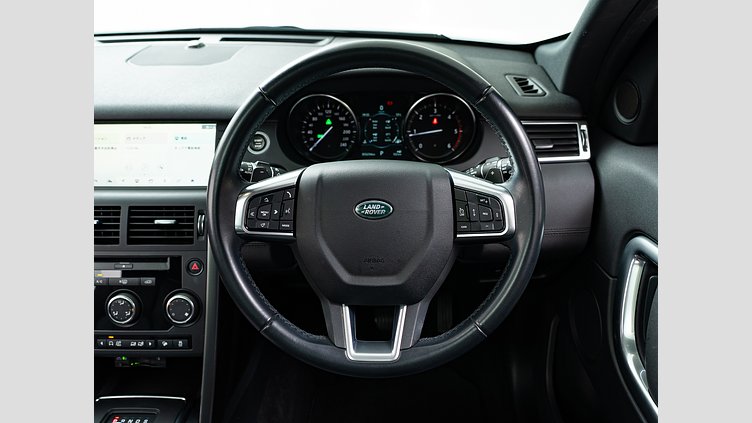 2018 認定中古車 Land Rover Discovery Sport Yulong White 2.0 litre i4D Diesel ランドマークエディション