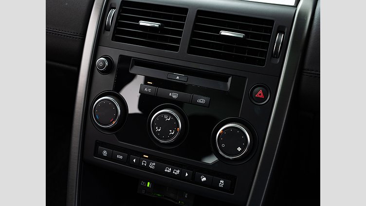 2018 認定中古車 Land Rover Discovery Sport Yulong White 2.0 litre i4D Diesel ランドマークエディション