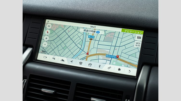 2018 認定中古車 Land Rover Discovery Sport Yulong White 2.0 litre i4D Diesel ランドマークエディション