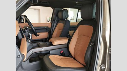 Defender 110 4