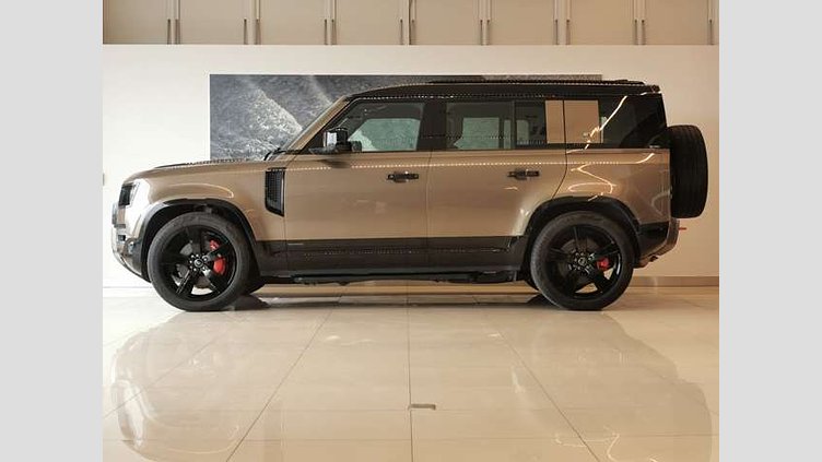 2024 認定中古車 Land Rover Defender 110 ゴンドワナストーン D300 AWD（AT） X