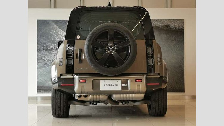 2024 認定中古車 Land Rover Defender 110 ゴンドワナストーン D300 AWD（AT） X