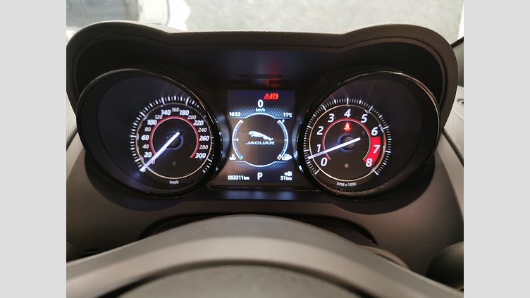 2018 認定中古車 Jaguar F-Type Fuji White 2.0 litre i4P Petrol Rダイナミック2.0L P300