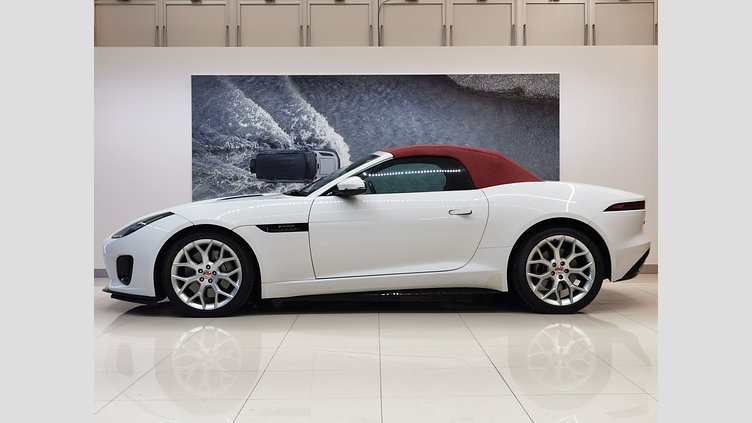 2018 認定中古車 Jaguar F-Type Fuji White 2.0 litre i4P Petrol Rダイナミック2.0L P300