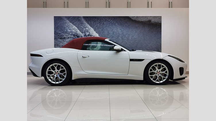 2018 認定中古車 Jaguar F-Type Fuji White 2.0 litre i4P Petrol Rダイナミック2.0L P300