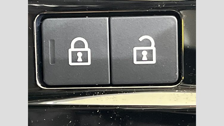 2023 認定中古車 Land Rover Range Rover Sport ヴァレジネブルー 3.0リッター6気筒300PSターボチャージドディーゼルMHEV（オートマチック） AUTOBIOGRAPHY