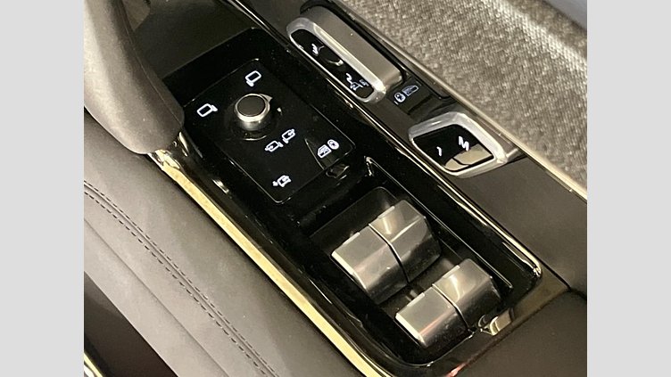 2023 認定中古車 Land Rover Range Rover Sport ヴァレジネブルー 3.0リッター6気筒300PSターボチャージドディーゼルMHEV（オートマチック） AUTOBIOGRAPHY