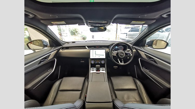 2024 認定中古車 Jaguar F-Pace オストゥーニパールホワイト D204 AWD（オートマチック）MHEV R-DYNAMIC SE