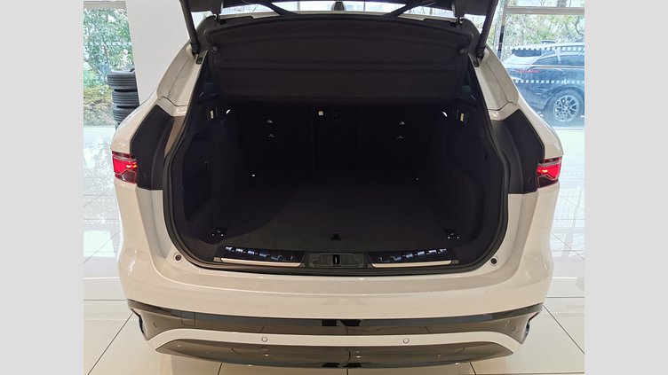 2024 認定中古車 Jaguar F-Pace オストゥーニパールホワイト D204 AWD（オートマチック）MHEV R-DYNAMIC SE