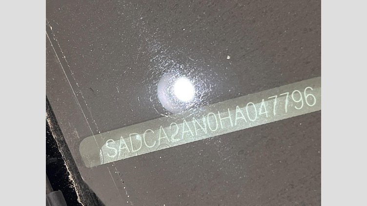 2016 認定中古車 Jaguar F-Pace Yulong White 4WD プレステージ