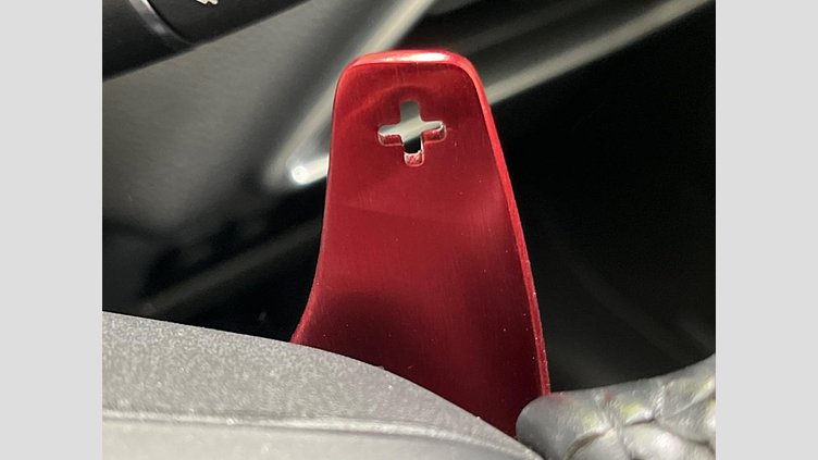 2016 認定中古車 Jaguar F-Pace Yulong White 4WD プレステージ