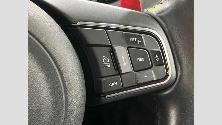 2016 認定中古車 Jaguar F-Pace Yulong White 4WD プレステージ