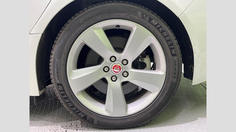 2018 認定中古車 Jaguar XF Fuji White , プレステージ