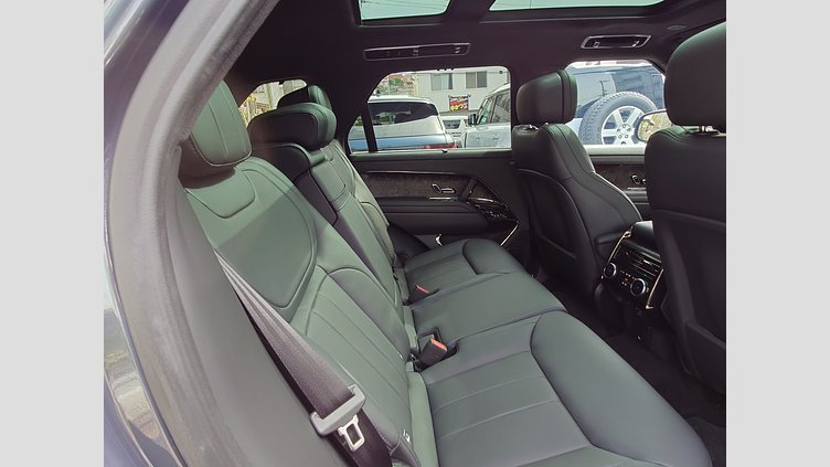 2023 認定中古車 Land Rover Range Rover Sport ヴァレジネブルー 3.0リッター6気筒400PSターボチャージドガソリンMHEV（オートマチック） FIRST EDITION