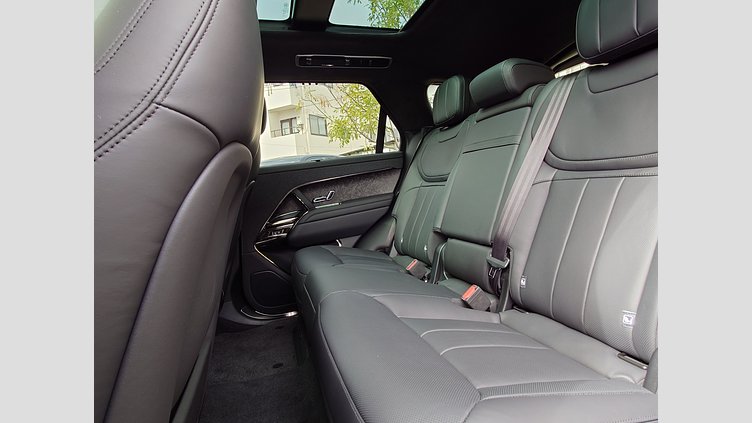 2023 認定中古車 Land Rover Range Rover Sport ヴァレジネブルー 3.0リッター6気筒400PSターボチャージドガソリンMHEV（オートマチック） FIRST EDITION