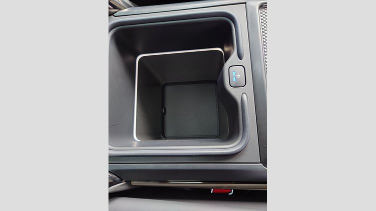 2023 認定中古車 Land Rover Range Rover Sport ヴァレジネブルー 3.0リッター6気筒400PSターボチャージドガソリンMHEV（オートマチック） FIRST EDITION