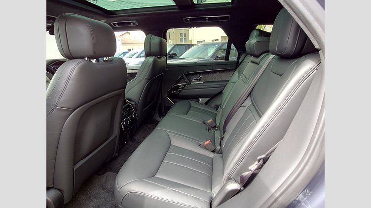 2023 認定中古車 Land Rover Range Rover Sport ヴァレジネブルー 3.0リッター6気筒400PSターボチャージドガソリンMHEV（オートマチック） FIRST EDITION