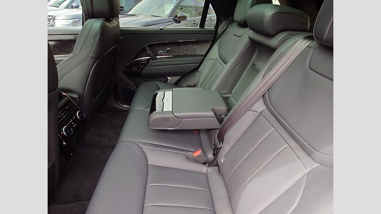 2023 認定中古車 Land Rover Range Rover Sport ヴァレジネブルー 3.0リッター6気筒400PSターボチャージドガソリンMHEV（オートマチック） FIRST EDITION