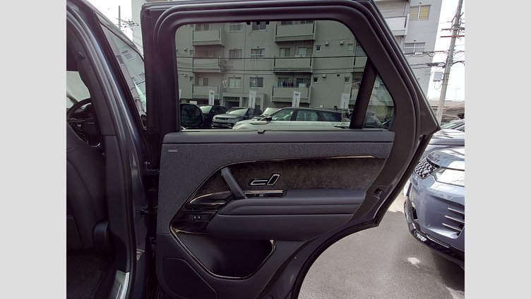 2023 認定中古車 Land Rover Range Rover Sport ヴァレジネブルー 3.0リッター6気筒400PSターボチャージドガソリンMHEV（オートマチック） FIRST EDITION