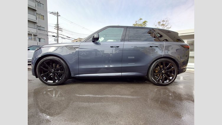 2023 認定中古車 Land Rover Range Rover Sport ヴァレジネブルー 3.0リッター6気筒400PSターボチャージドガソリンMHEV（オートマチック） FIRST EDITION