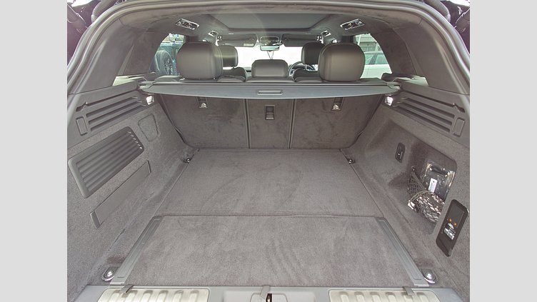 2023 認定中古車 Land Rover Range Rover Sport ヴァレジネブルー 3.0リッター6気筒400PSターボチャージドガソリンMHEV（オートマチック） FIRST EDITION