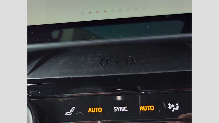 2023 認定中古車 Land Rover Range Rover Sport ヴァレジネブルー 3.0リッター6気筒400PSターボチャージドガソリンMHEV（オートマチック） FIRST EDITION