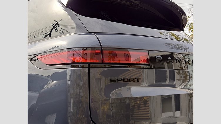 2023 認定中古車 Land Rover Range Rover Sport ヴァレジネブルー 3.0リッター6気筒400PSターボチャージドガソリンMHEV（オートマチック） FIRST EDITION