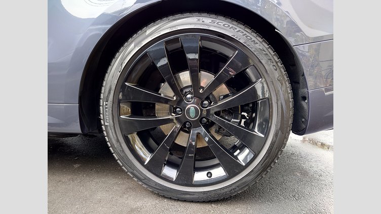 2023 認定中古車 Land Rover Range Rover Sport ヴァレジネブルー 3.0リッター6気筒400PSターボチャージドガソリンMHEV（オートマチック） FIRST EDITION