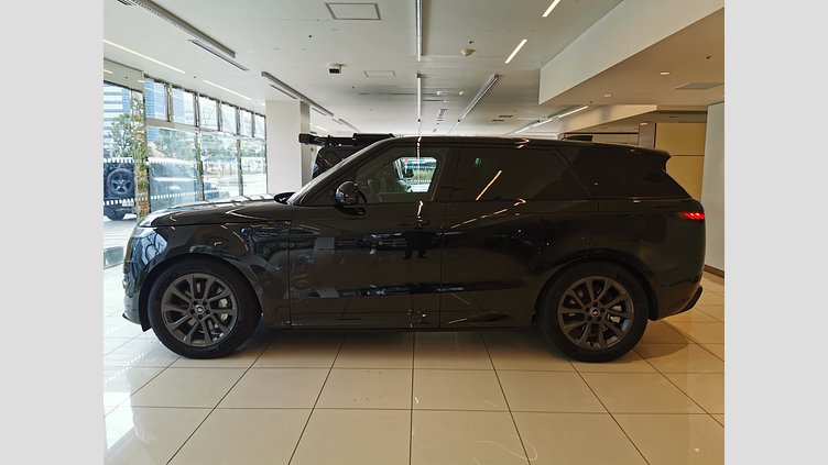 2025 認定中古車 Land Rover Range Rover Sport サントリーニブラック P550eプラグインハイブリッド（ガソリン） スタンダードホイールベース Dynamic SE