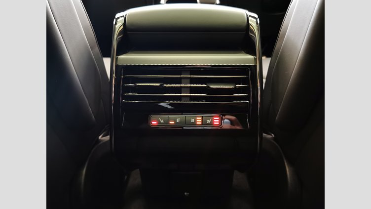 2025 認定中古車 Land Rover Range Rover Sport サントリーニブラック P550eプラグインハイブリッド（ガソリン） スタンダードホイールベース Dynamic SE