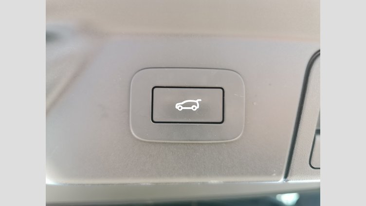 2023 認定中古車 Land Rover Range Rover Velar カルパチアングレイ D200マイルドハイブリッド（ディーゼル） Standard Wheelbase S