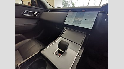 Range Rover Velar 35