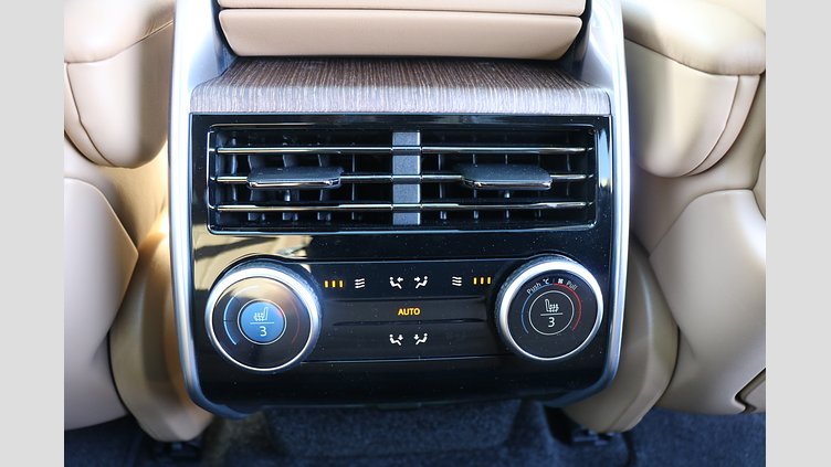 2025 認定中古車 Land Rover Range Rover ブリティッシュレーシンググリーン D350 AWD MHEV（AT） スタンダードホイールベース Autobiography