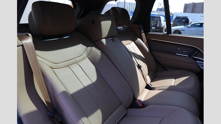 2025 認定中古車 Land Rover Range Rover ブリティッシュレーシンググリーン D350 AWD MHEV（AT） スタンダードホイールベース Autobiography