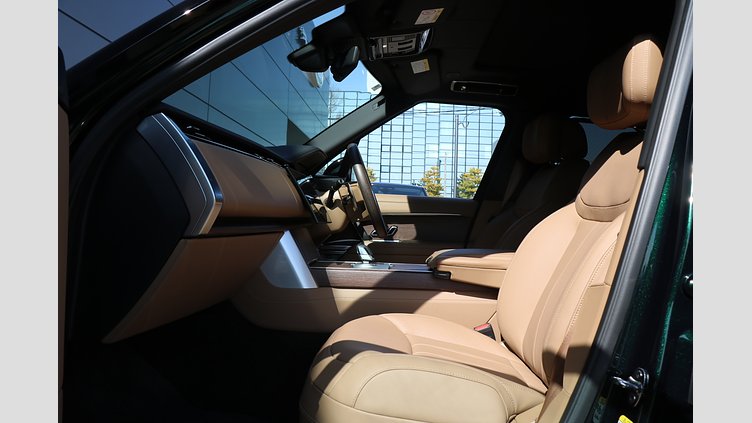 2025 認定中古車 Land Rover Range Rover ブリティッシュレーシンググリーン D350 AWD MHEV（AT） スタンダードホイールベース Autobiography