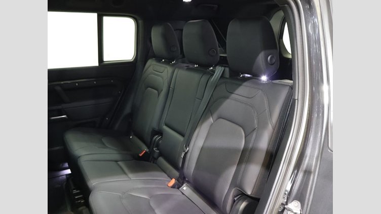 2024 認定中古車 Land Rover Defender 130 カルパチアングレイ D350 ディーゼルマイルドハイブリッド Outbound