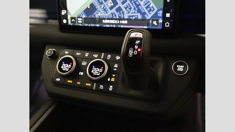 2024 認定中古車 Land Rover Defender 130 カルパチアングレイ D350 ディーゼルマイルドハイブリッド Outbound