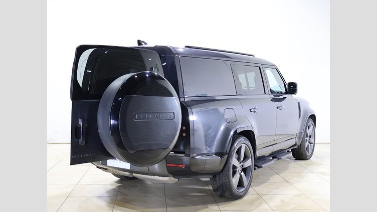 2024 認定中古車 Land Rover Defender 130 カルパチアングレイ D350 ディーゼルマイルドハイブリッド Outbound