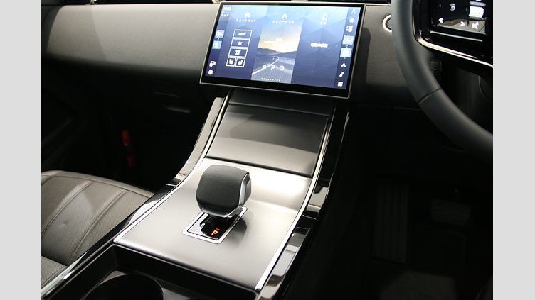 2025 認定中古車 Land Rover Range Rover Evoque サントリーニブラック プラグインハイブリッド（ガソリン） S