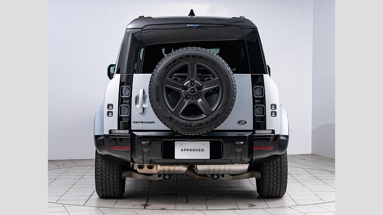 2023 認定中古車 Land Rover Defender 110 ハクバシルバー D300 AWD（AT） X　D300