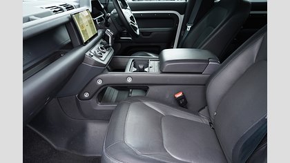Defender 110 2