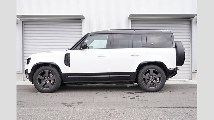 2023 認定中古車 Land Rover Defender 110 フジホワイト D300 AWD（AT） X-DYNAMIC HSE