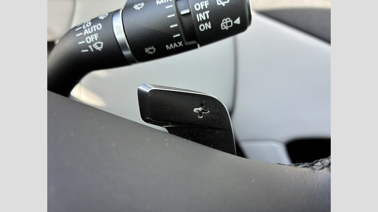 2023 認定中古車 Land Rover Range Rover Evoque アロイオスグレイ D200マイルドハイブリッド（ディーゼル） スタンダードホイールベース DYNAMIC SE